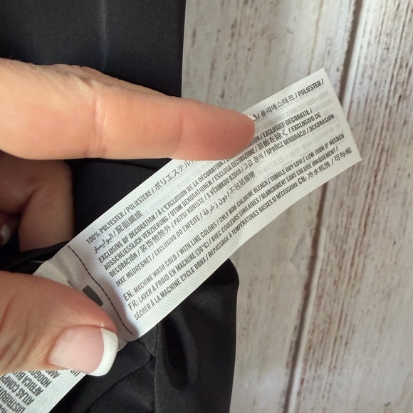 Abercrombie & Fitch Essentials Black High Neck Sleeveless Blouse XS - Picture 5 of 6